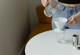 Sauberes Wasser als Grundlage für Gesundheit: Ein Überblick